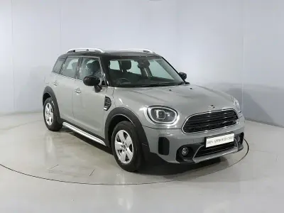 Begagnad Mini Cooper Countryman Classic 134 HK (98 kW) 2022 Grå SUV