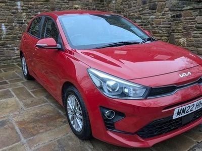 Used Kia Rio 2022 Red Hatchback