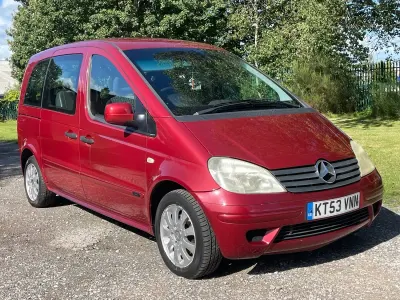 Used Mercedes Vaneo 82 HP (60 kW) 2003 Red MPV