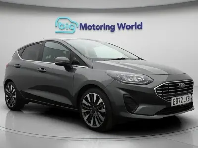 Usado Ford Fiesta Titanium X 125 HP (91 kW) 2022 Cinzento Citadino