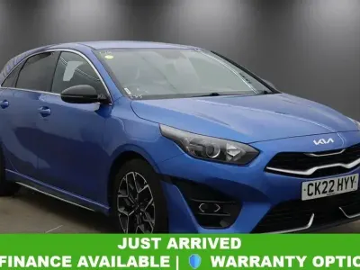 Käytetty Kia Ceed GT-Line 158 HP (116 kW) 2022 Sininen Viistoperä