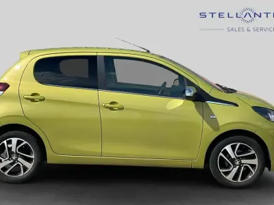 Używany Peugeot 108 Collection 71 KM (52 kW) 2019 Zielony