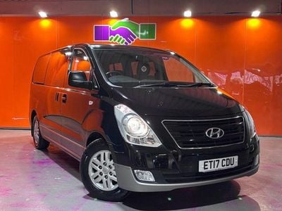 Black Used 2017 Hyundai I800 SE MPV | £11,999 (Fair price)