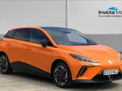 Used MG MG4 EV Trophy 150 kW (204 HP) 2023 Orange Hatchback