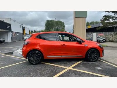 Used Renault Clio Esprit Alpine 143 HP (105 kW) 2025 Special metallic  valencia orange  Hatchback