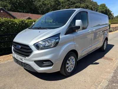 Used Ford Transit Custom Limited 130 HP (95 kW) 2023 Silver Van