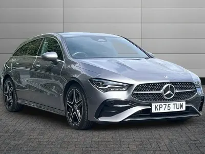 Used Mercedes CLA180 Shooting Brake Executive 148 HP (108 kW) 2025 Mountain grey Estate