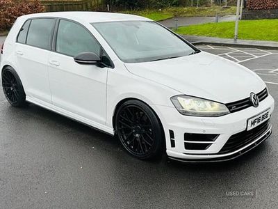 Begagnad VW Golf VII R 2016 Vit Halvkombi