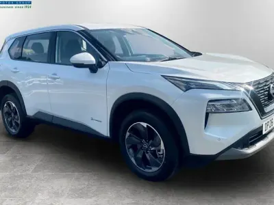 New Nissan X-Trail Acenta Premium 213 HP (156 kW) 2026 Pearl white SUV