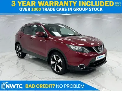 Used Nissan Qashqai N-TEC 115 HP (84 kW) 2015 Red SUV