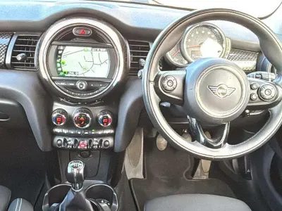 Used Mini Cooper S Classic 188 HP (138 kW) 2019 Red Hatchback