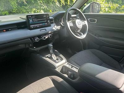 Used Honda HR-V Elegance 131 HP (96 kW) 2025 White SUV