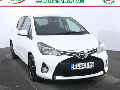 Begagnad Toyota Yaris Sport 99 HK (72 kW) 2014 Vit Halvkombi
