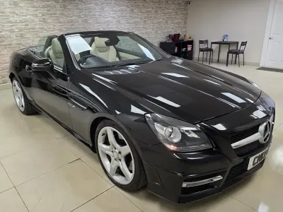 Usado Mercedes SLK250 AMG 2013 Preto Cabrios