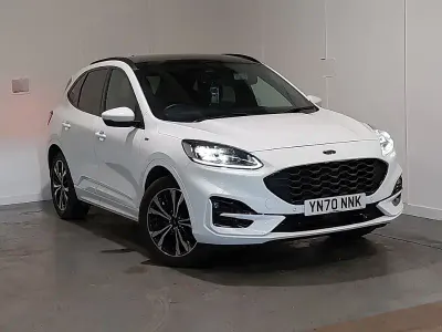 Käytetty Ford Kuga ST-Line X 190 HP (139 kW) 2020 Valkoinen Katumaasturi