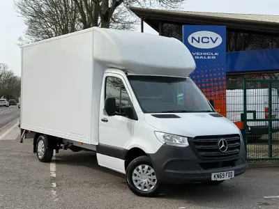 Usado Mercedes Sprinter 160 HP (117 kW) 2019 Branco Van