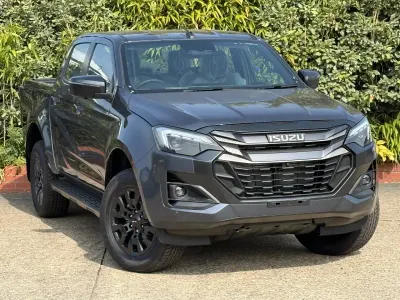 New Isuzu D-Max 163 HP (119 kW) 2026 Grey Pickup