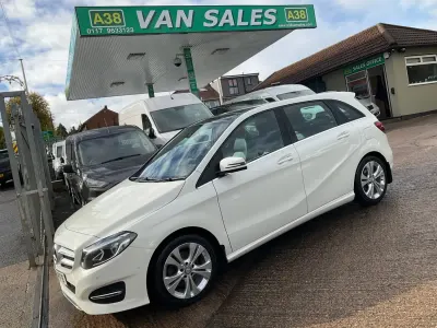 Begagnad Mercedes B200 Premium Plus 2016 Vit Minibuss