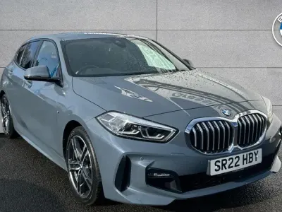 Usado BMW 118 M Sport 148 CV (108 kW) 2022 Gris Utilitario