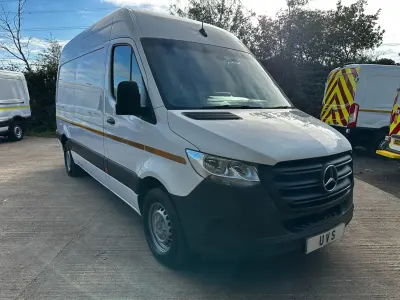 Begagnad Mercedes Sprinter Progressive 148 HK (108 kW) 2021 Vit Van