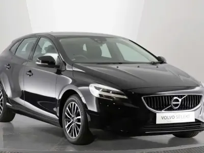 Used Volvo V40 Momentum 121 HP (88 kW) 2019 Hatchback