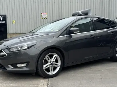 Używany Ford Focus Titanium 125 KM (91 kW) 2017 Szary Hatchback