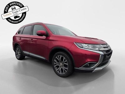 Używany Mitsubishi Outlander 147 KM (108 kW) 2018 Czerwony SUV