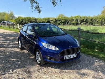 Usado Ford Fiesta Zetec 82 HP (60 kW) 2015 Azul Citadino