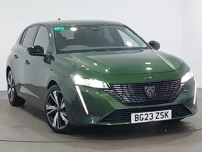 Used Peugeot 308 Allure 131 HP (96 kW) 2023 Green Hatchback