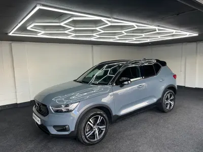 Used Volvo XC40 R-Design 197 HP (144 kW) 2020 Grey SUV
