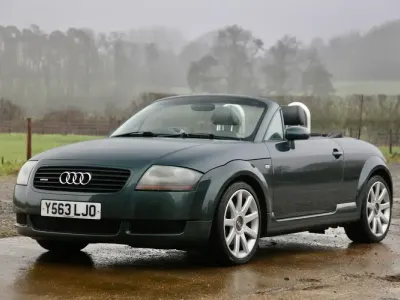 Begagnad Audi TT Roadster Design 225 HK (165 kW) 2001 Grön Cab