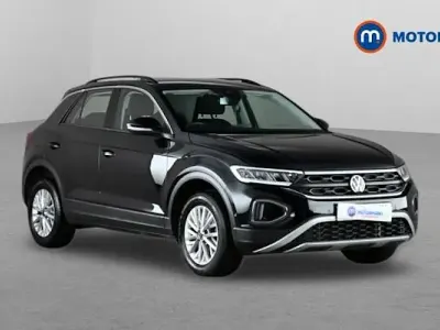 Used VW T-Roc Life 150 HP (110 kW) 2024 Black SUV