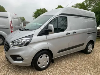Usado Ford Transit Custom Trend 130 HP (95 kW) 2020 Prateado Van