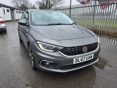 Used Fiat Tipo Lounge 95 HP (69 kW) 2018 Grey Hatchback