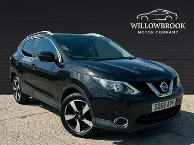 Used Nissan Qashqai N-Connecta 115 HP (84 kW) 2016 Black SUV