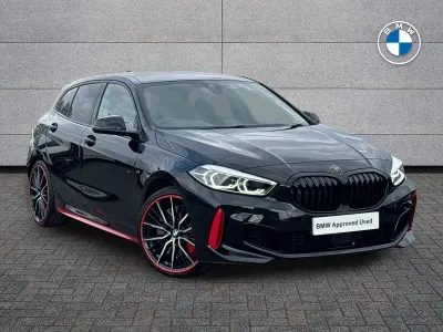 Begagnad BMW 128 Shadowline 261 HK (191 kW) 2023 Svart Halvkombi