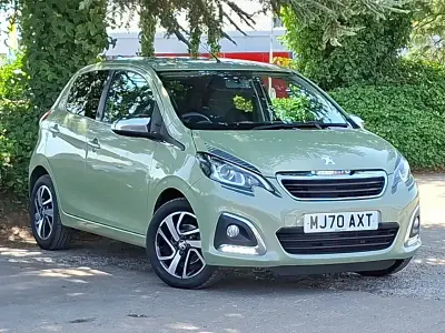 Used Peugeot 108 Collection 72 HP (52 kW) 2020 Green Hatchback