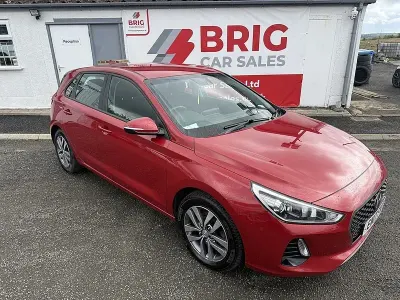 Used Hyundai i30 SE 110 HP (80 kW) 2017 Red Hatchback