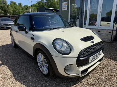 Used Mini Cooper S Hatch 2015 White Hatchback