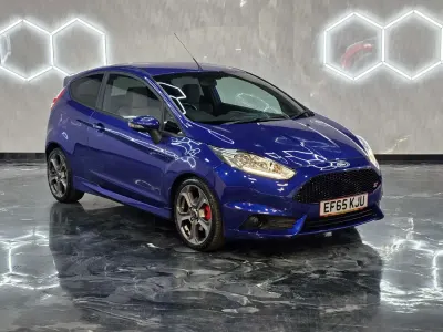 Używany Ford Fiesta ST 182 KM (133 kW) 2015 Niebieski Hatchback