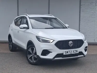 Używany MG ZS Excite 106 KM (77 kW) 2023 Biały SUV