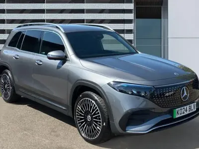Usado Mercedes EQB250+ AMG Line Premium 139 kW (190 HP) 2024 Cinzento SUV