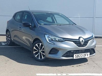 Używany Renault Clio V Evolution 145 KM (106 kW) 2023 Szary Hatchback