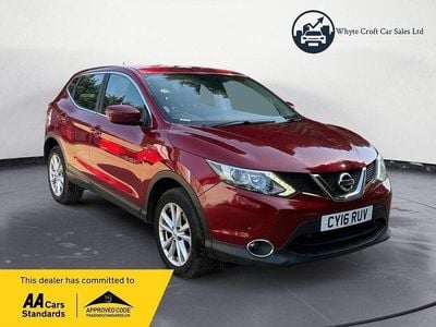 Used Nissan Qashqai Acenta 115 HP (84 kW) 2016 Red SUV
