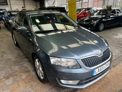 Begagnad Skoda Octavia Business Line 150 HK (110 kW) 2016 Grå Kombi