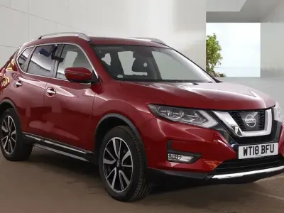 Used Nissan X-Trail Tekna 130 HP (95 kW) 2018 Magnetic red SUV