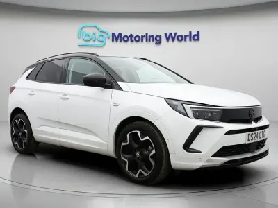 Second-hand Vauxhall Grandland X Ultimate 130 CP (95 kW) 2024 Alb SUV
