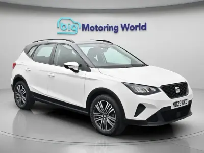Used Seat Arona SE 95 HP (69 kW) 2023 White SUV
