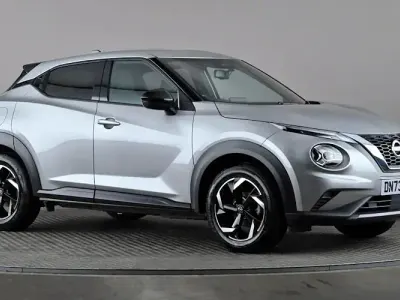 Gebraucht Nissan Juke N-Connecta 114 PS (83 kW) 2023 Silber SUV