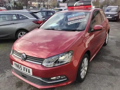 Used VW Polo SE 60 HP (44 kW) 2015 Red Hatchback